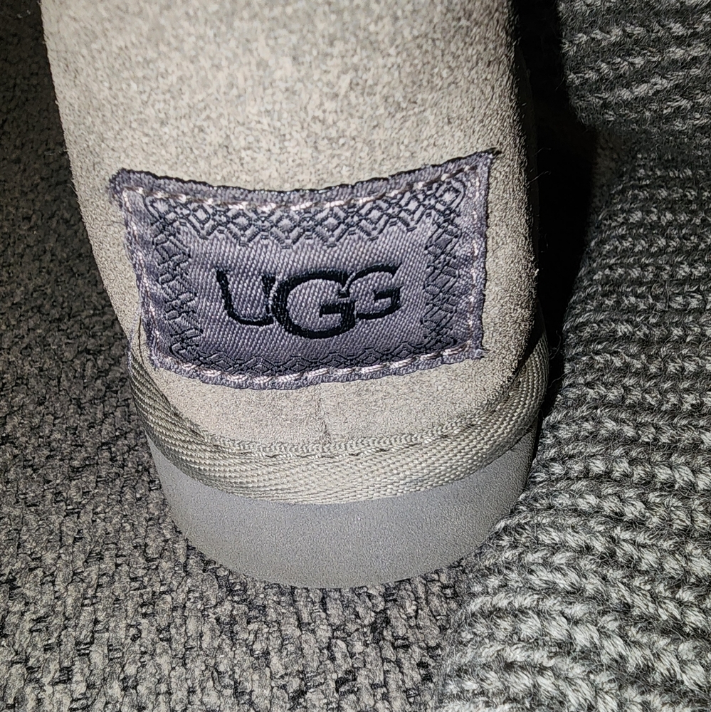 Gray UGG Cardy Boots - Picture 2 of 3